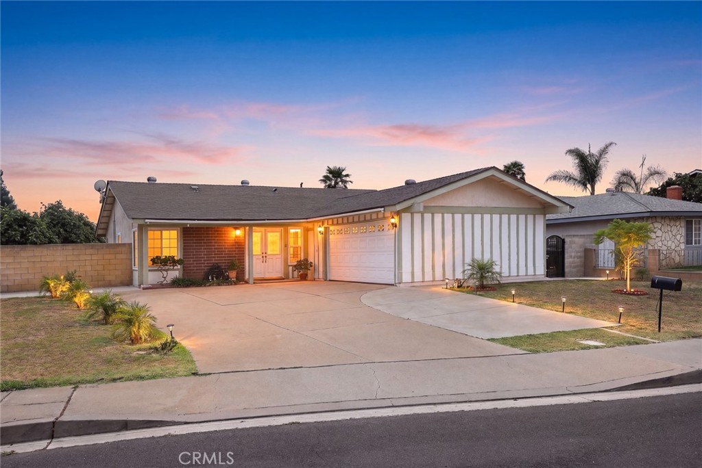 835 Jacaranda Street Property Photo 1