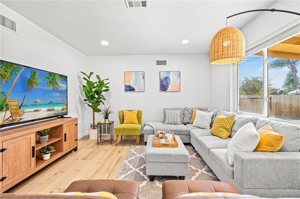 519 Stardust Property Photo 4