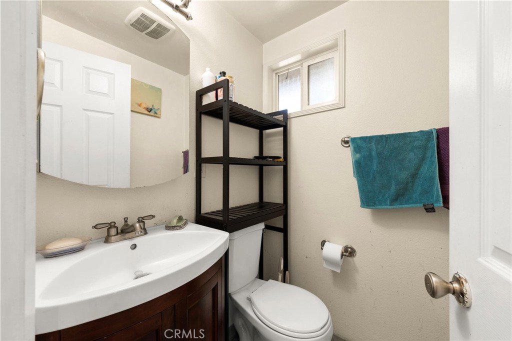 1038 E Walnut Creek Parkway Property Photo 12