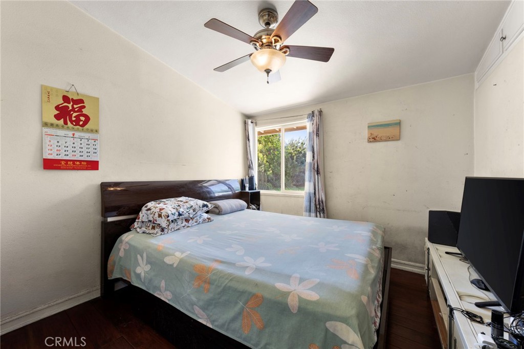 1038 E Walnut Creek Parkway Property Photo 13