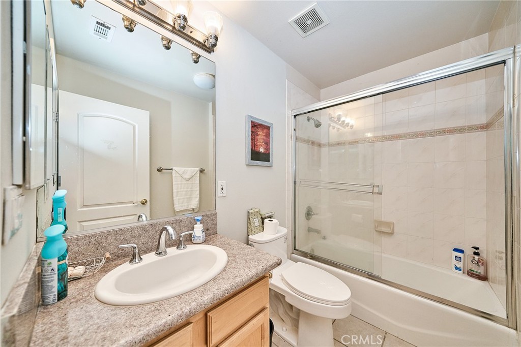 1018 La Cadena Property Photo 18