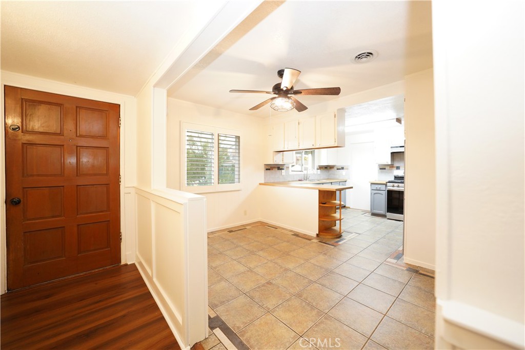 8438 Heston Property Photo 4