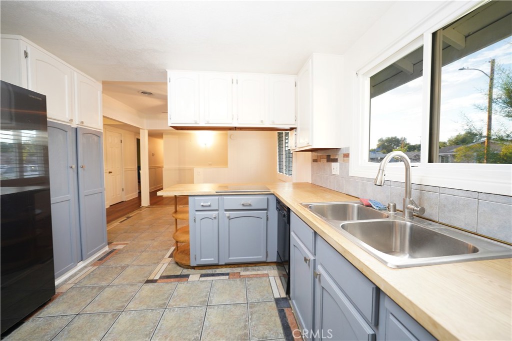 8438 Heston Property Photo 6