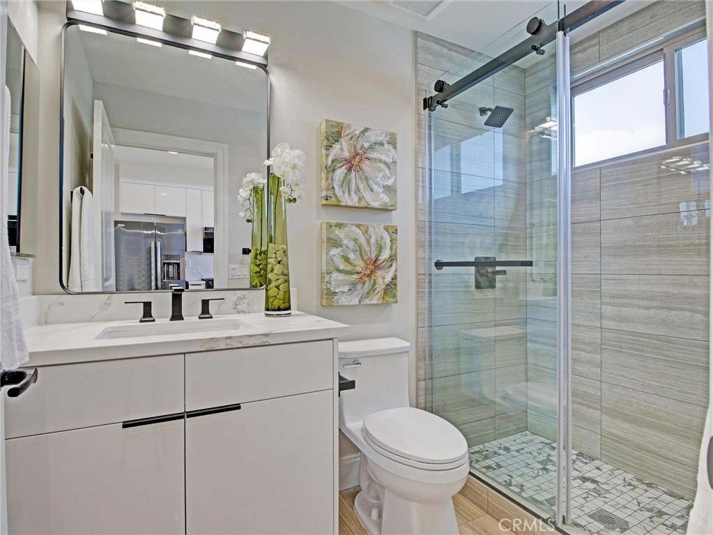 4437 Stewart E Property Photo 8