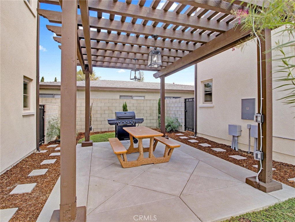 4437 Stewart E Property Photo 11