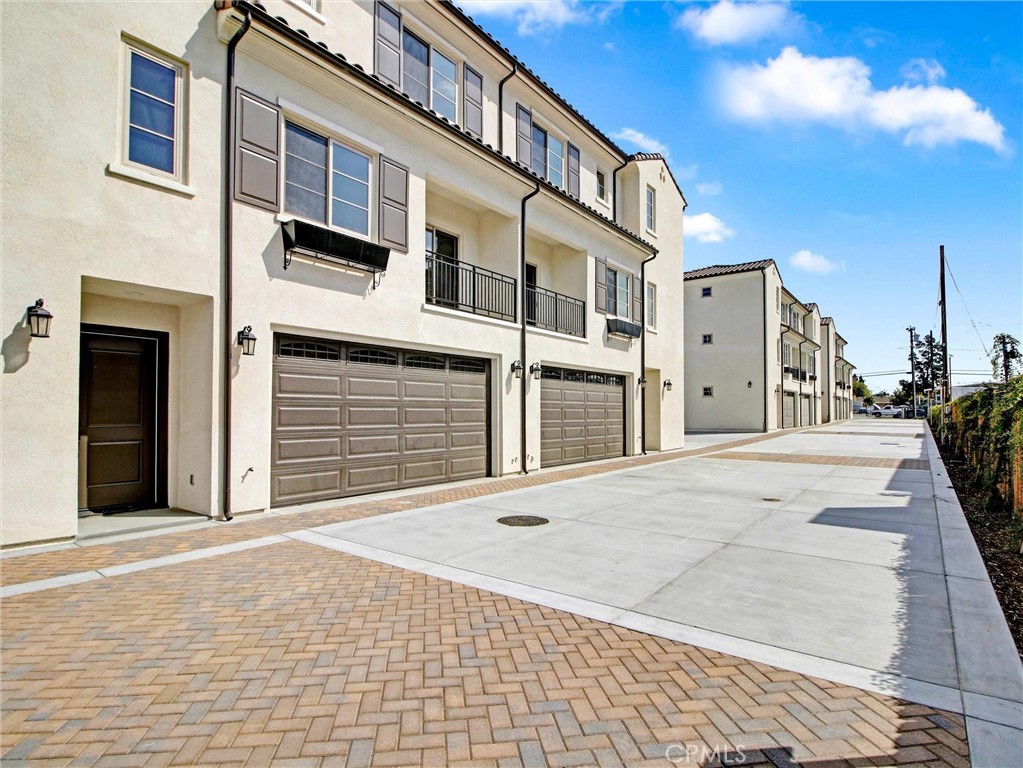 4437 Stewart E Property Photo 13