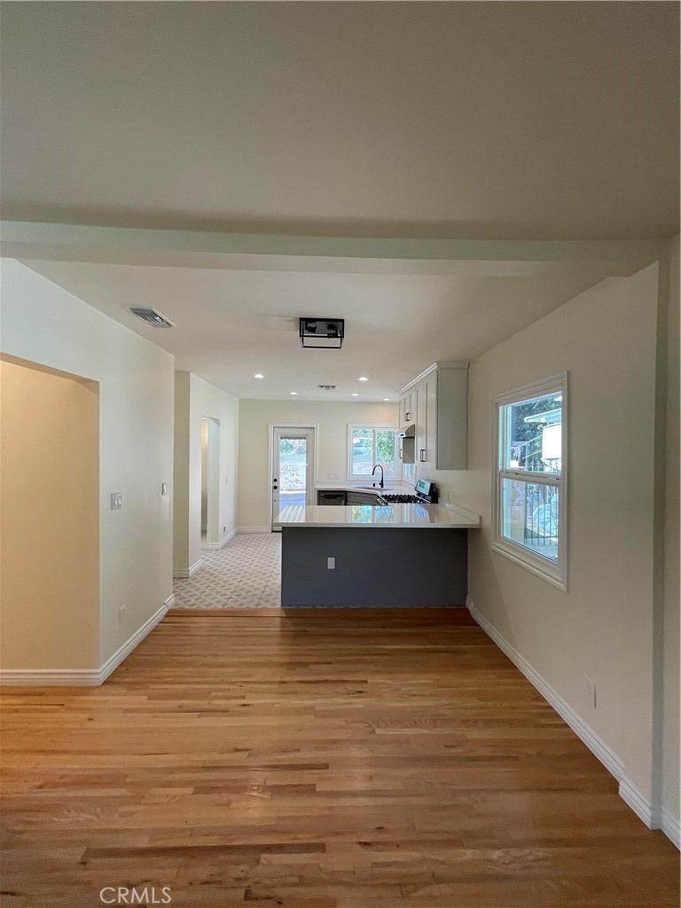 1127 N Verdugo A Property Photo 3