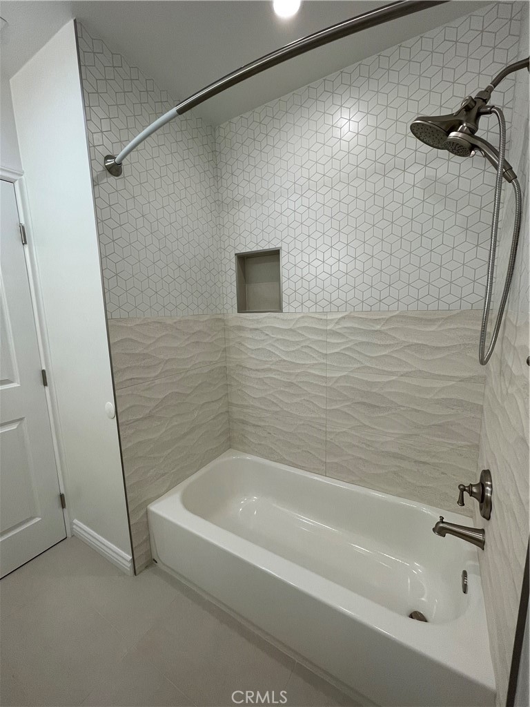 1127 N Verdugo A Property Photo 7