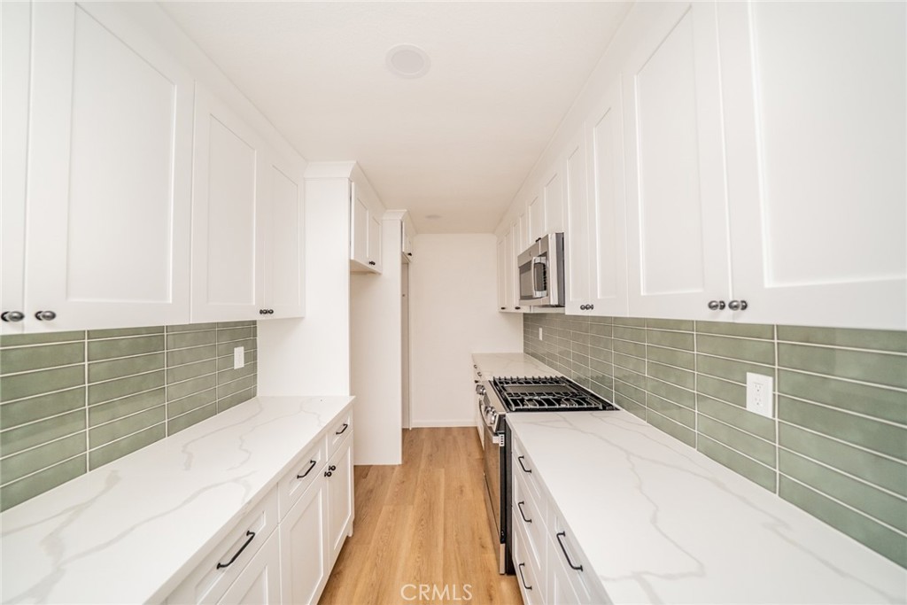 25513 Byron Property Photo 8