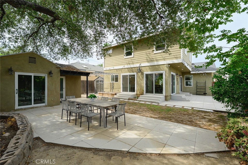 218 E Haven Property Photo 2