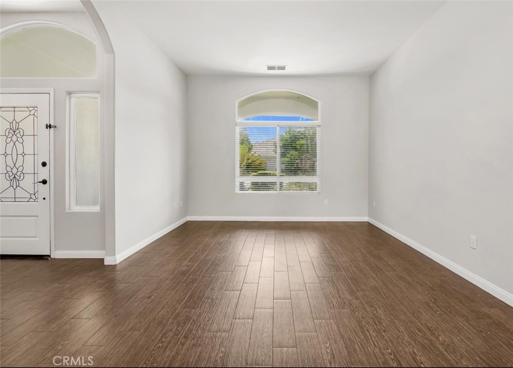 10918 Rosslyn Lane Property Photo 3
