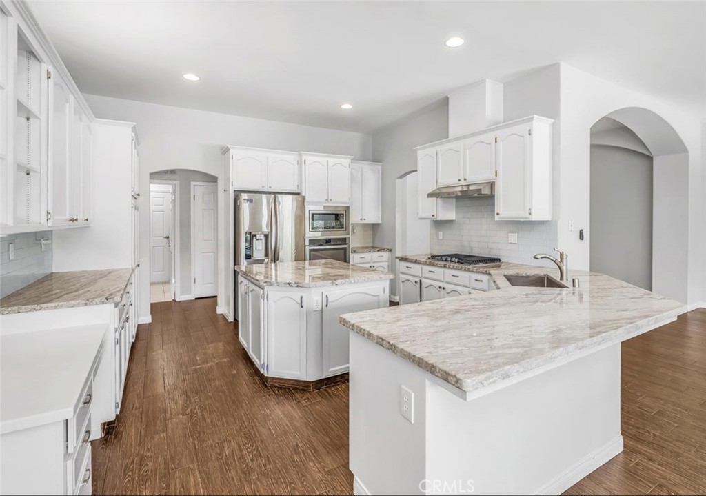 10918 Rosslyn Lane Property Photo 9