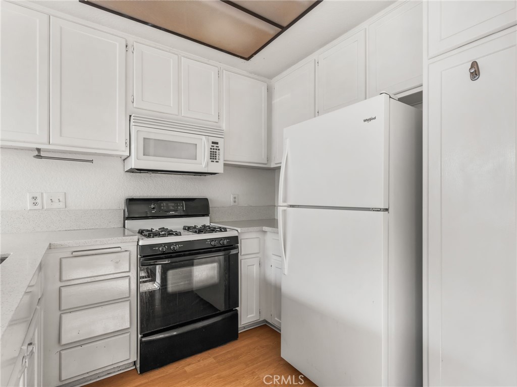 194 Greenmoor Property Photo 14