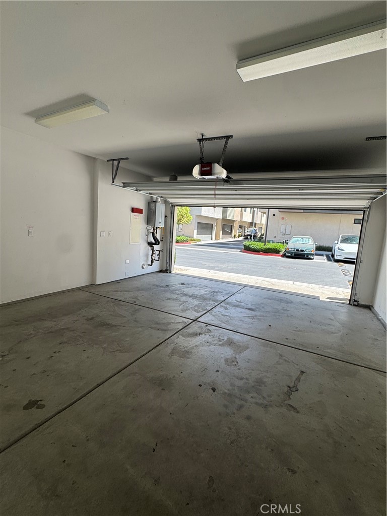 1654 Pomona Property Photo 8