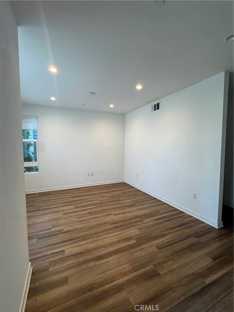 1654 Pomona Property Photo 9