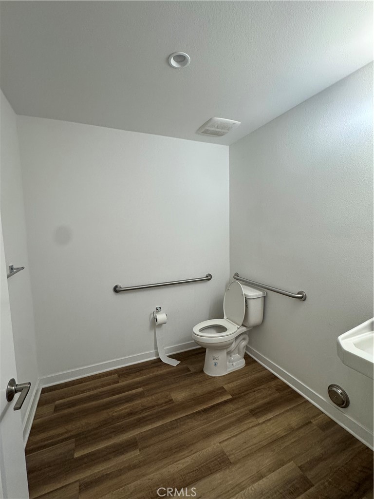 1654 Pomona Property Photo 10