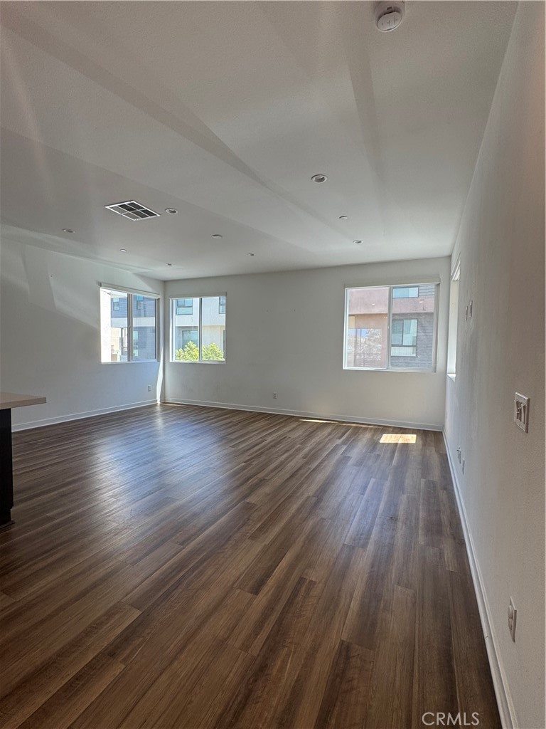 1654 Pomona Property Photo 14