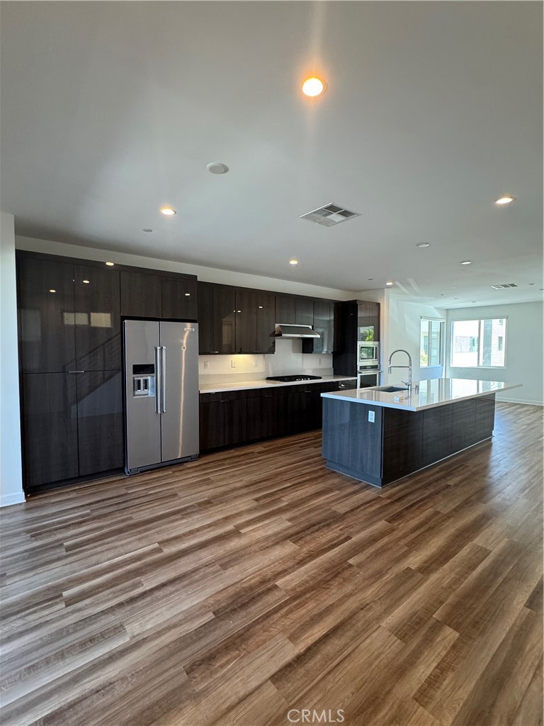 1654 Pomona Property Photo 17