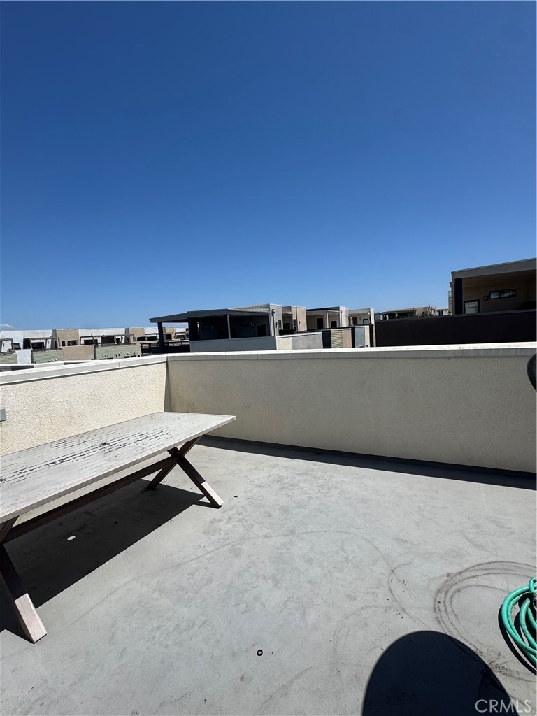 1654 Pomona Property Photo 28