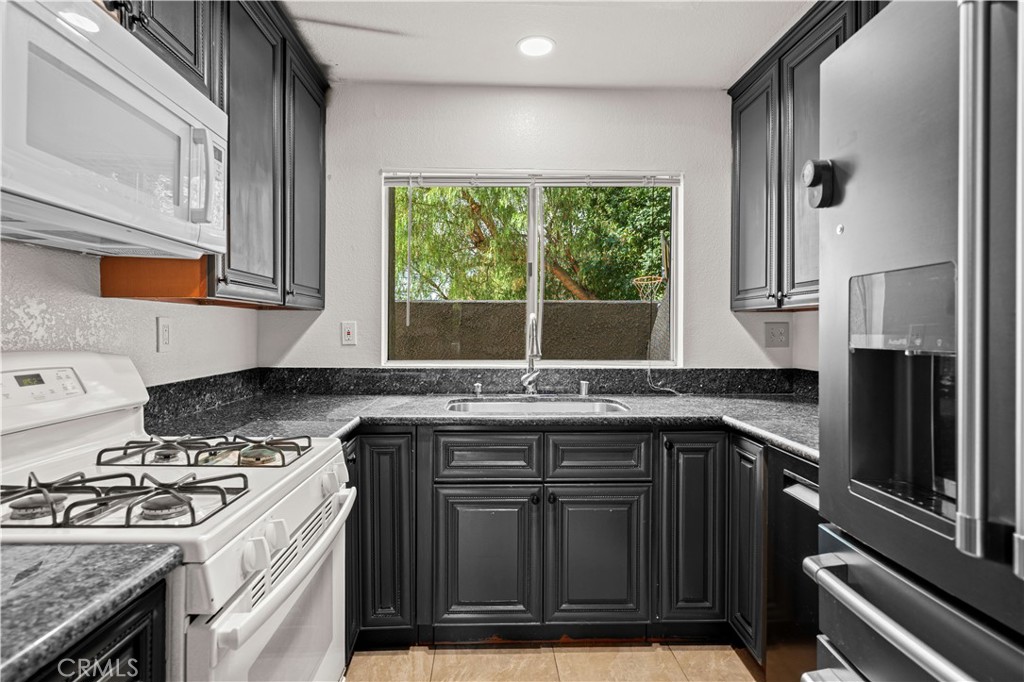 800 Grand Avenue D1 Property Photo 10