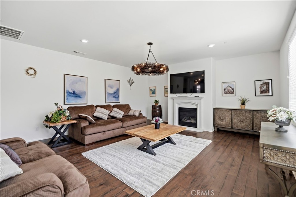6882 Keyway Court Property Photo 5