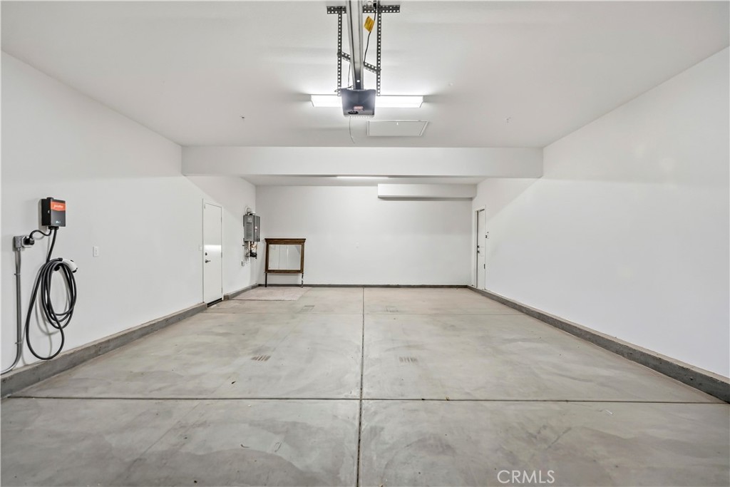 6882 Keyway Court Property Photo 31