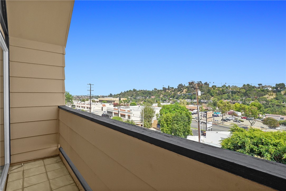 1020 De La Fuente Street Property Photo 6