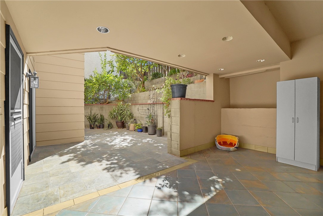 1020 De La Fuente Street Property Photo 45