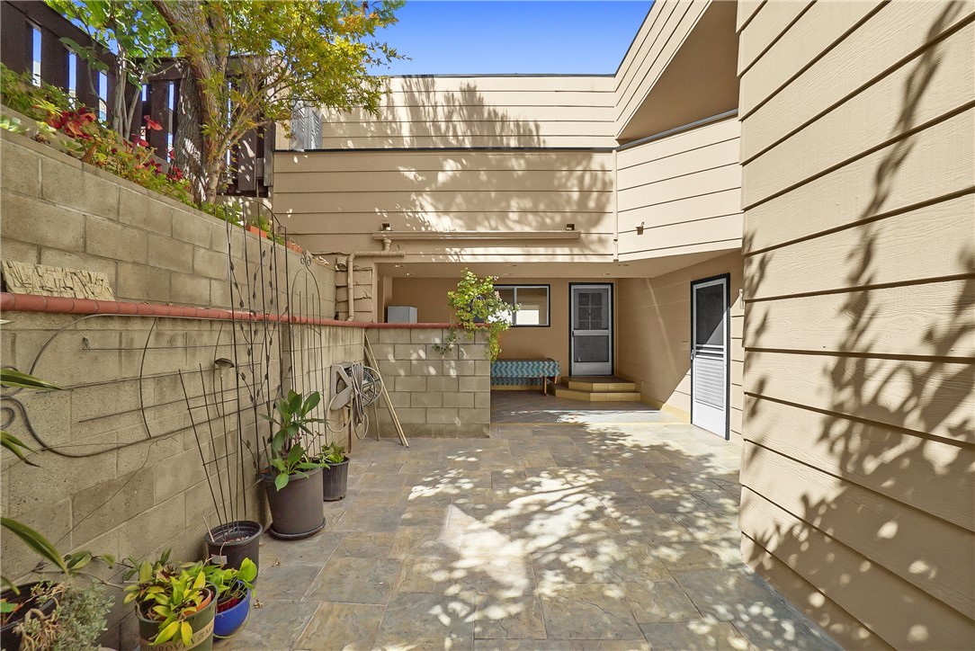 1020 De La Fuente Street Property Photo 46