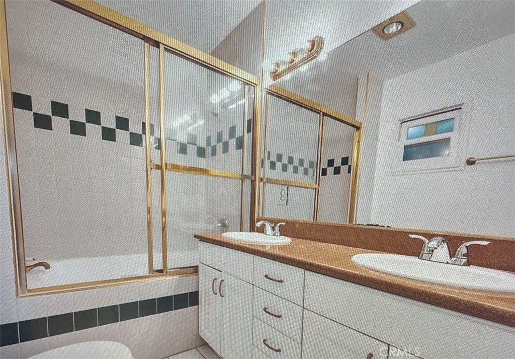 1385 Belhaven Property Photo 6