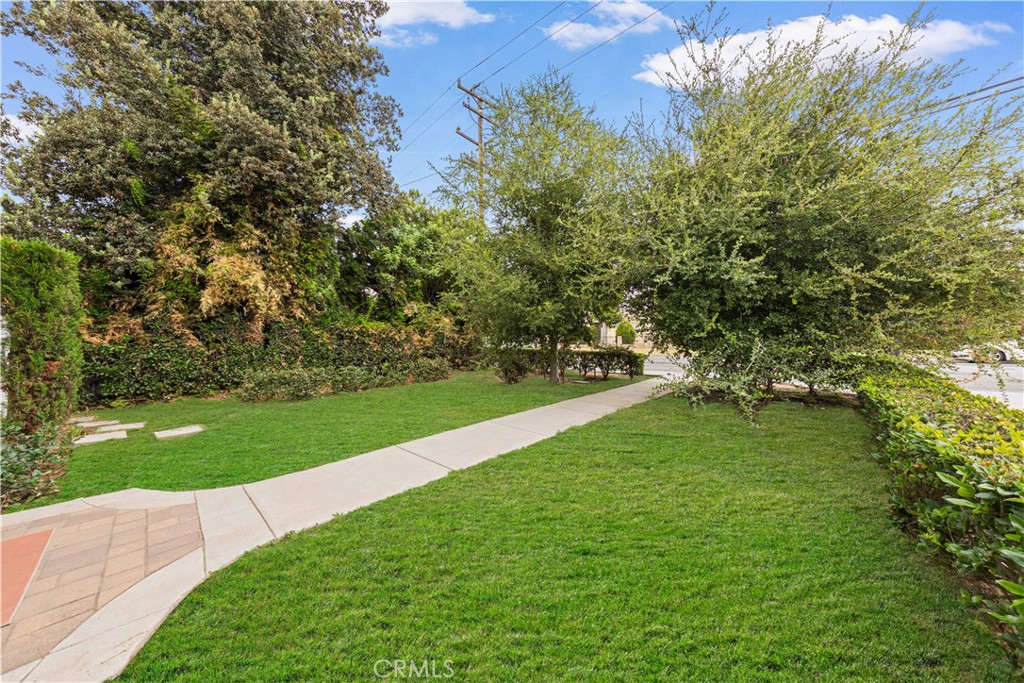 11108 Freer Street Property Photo 32