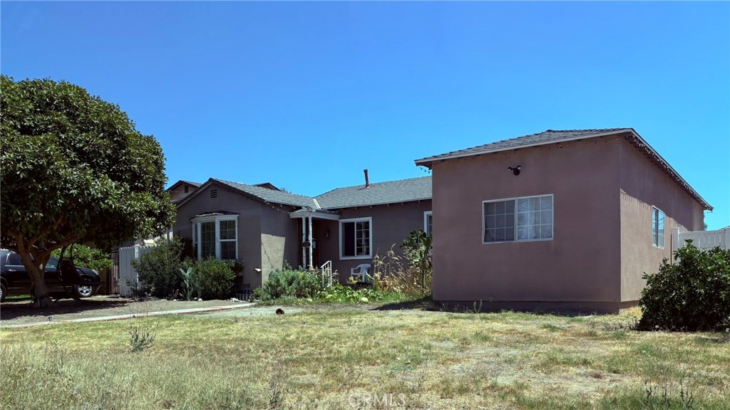 2346 1/2 Fairgreen Avenue Property Photo 5