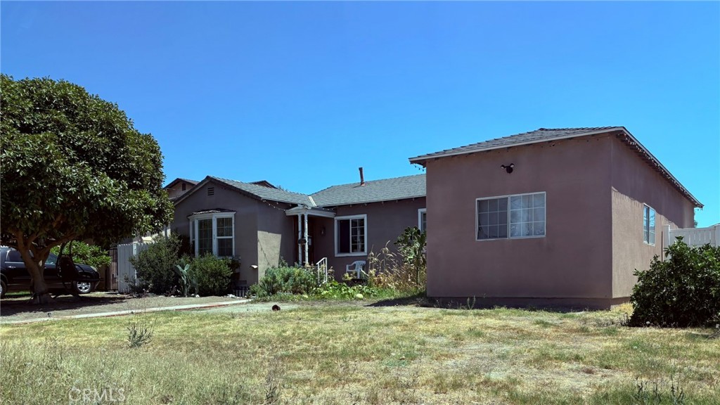 2346 1/2 Fairgreen Avenue Property Photo 1