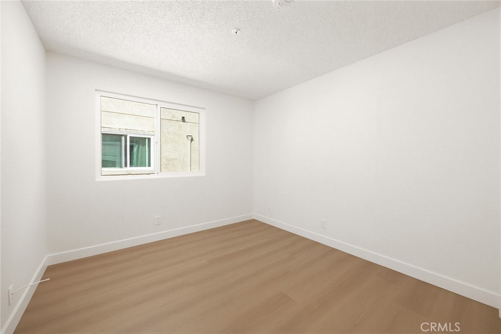 216 S Marengo G Property Photo 17