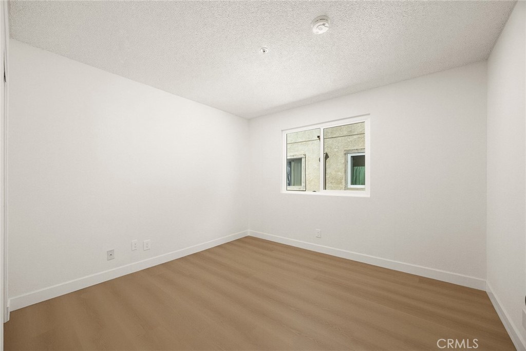 216 S Marengo G Property Photo 20