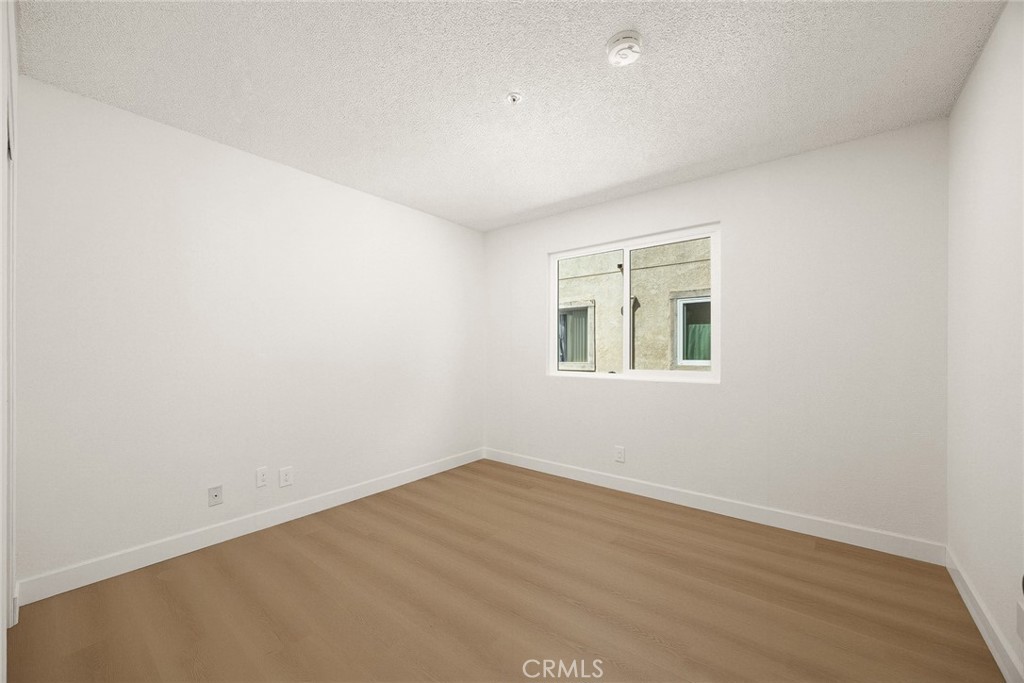 216 S Marengo G Property Photo 20