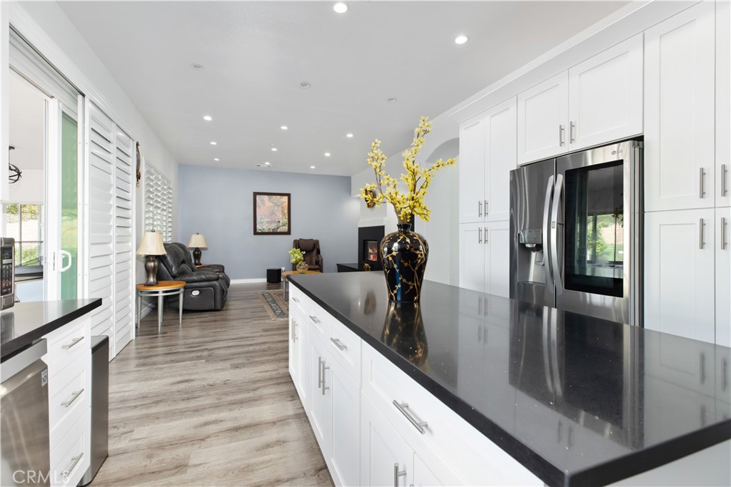 13482 Redwood Property Photo 10