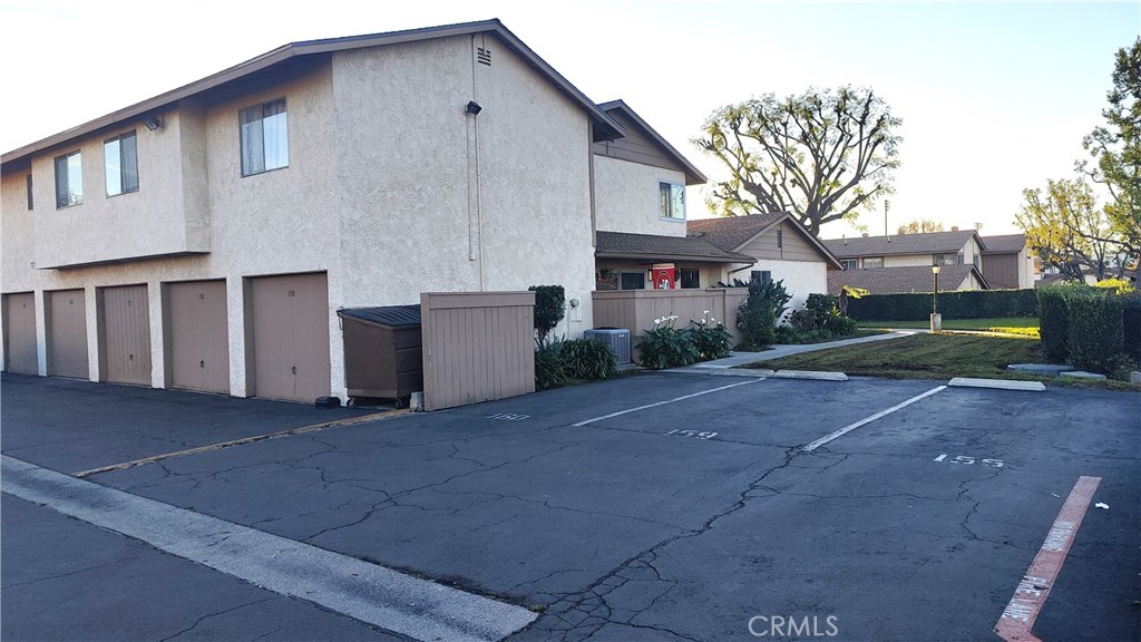 1425 Forest Glen Property Photo 11