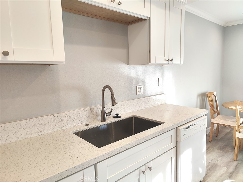 1425 Forest Glen Property Photo 23