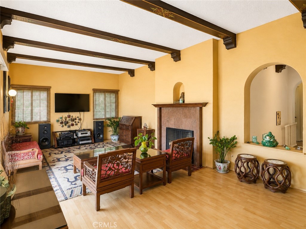 142 Stockbridge Property Photo 1