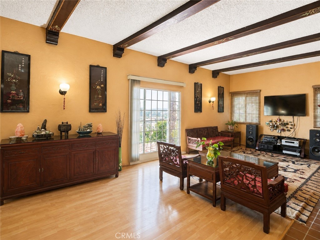 142 Stockbridge Property Photo 2