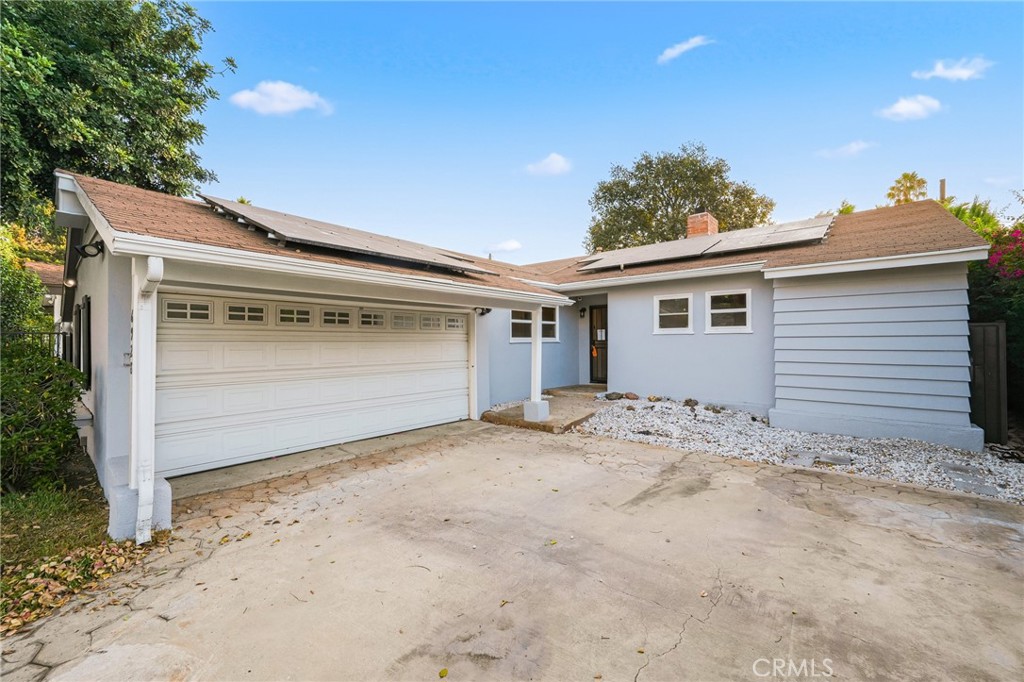 6928 Vanscoy Property Photo 1