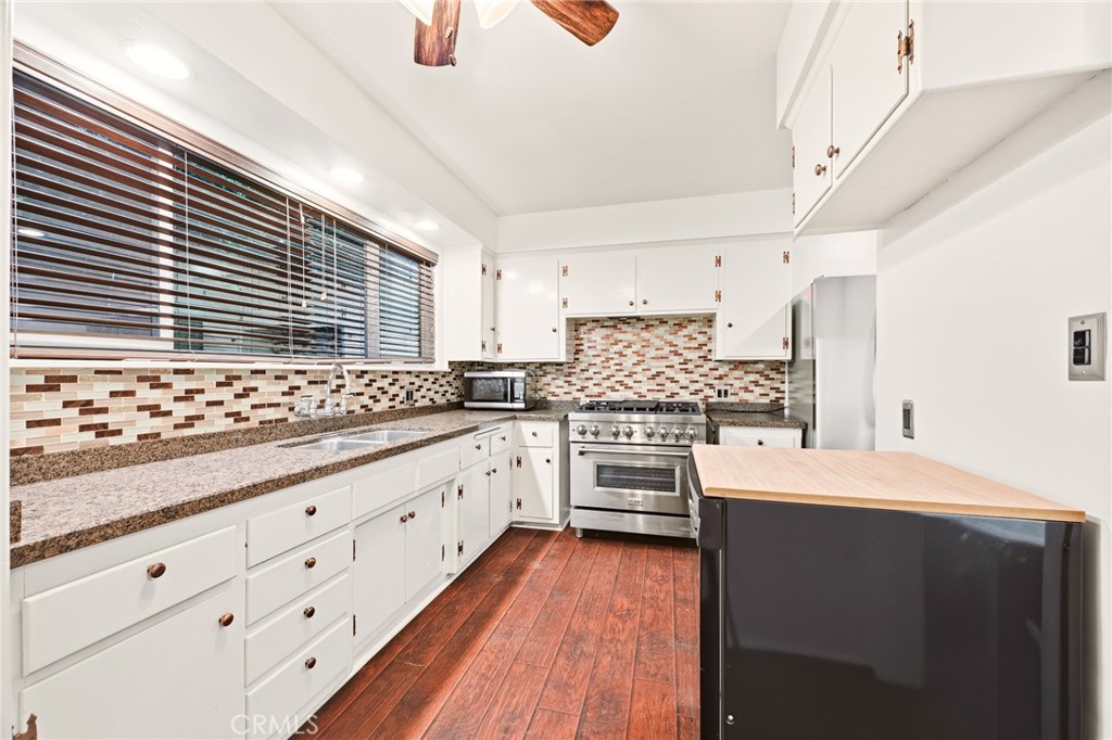 6928 Vanscoy Property Photo 7