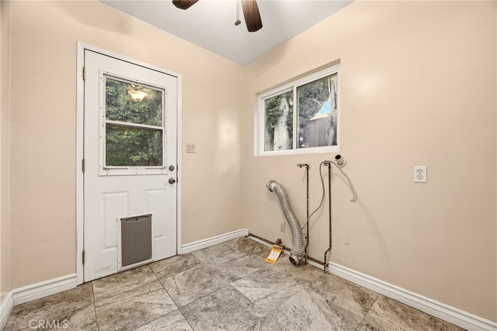 6928 Vanscoy Property Photo 18