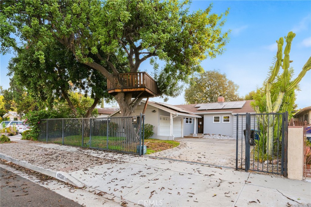 6928 Vanscoy Property Photo 34