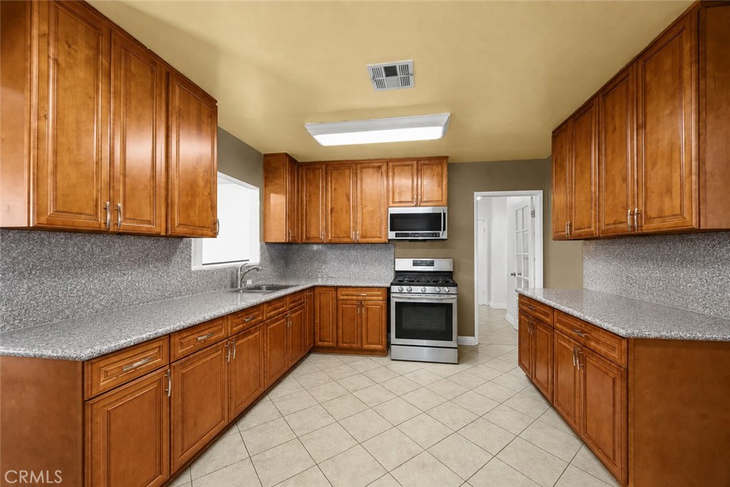 334 E Juanita Avenue Property Photo 7
