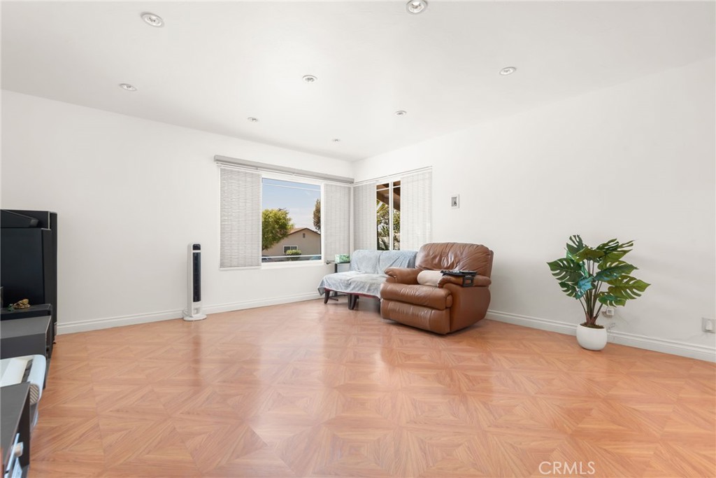 1740 Deerhaven Property Photo 7
