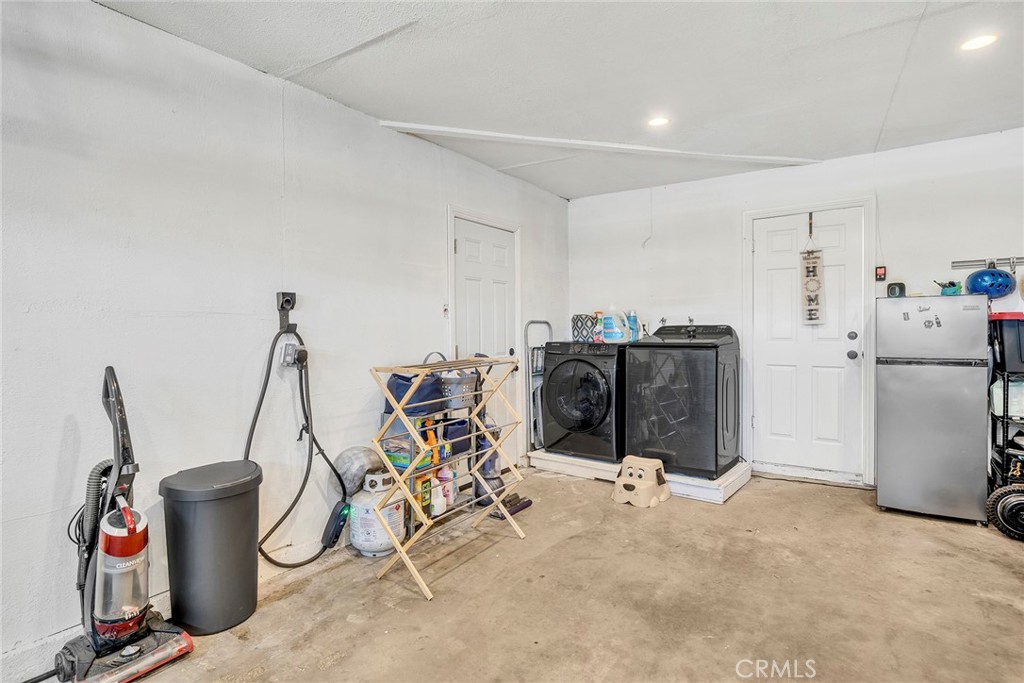 12628 Ramona Ave Property Photo 32