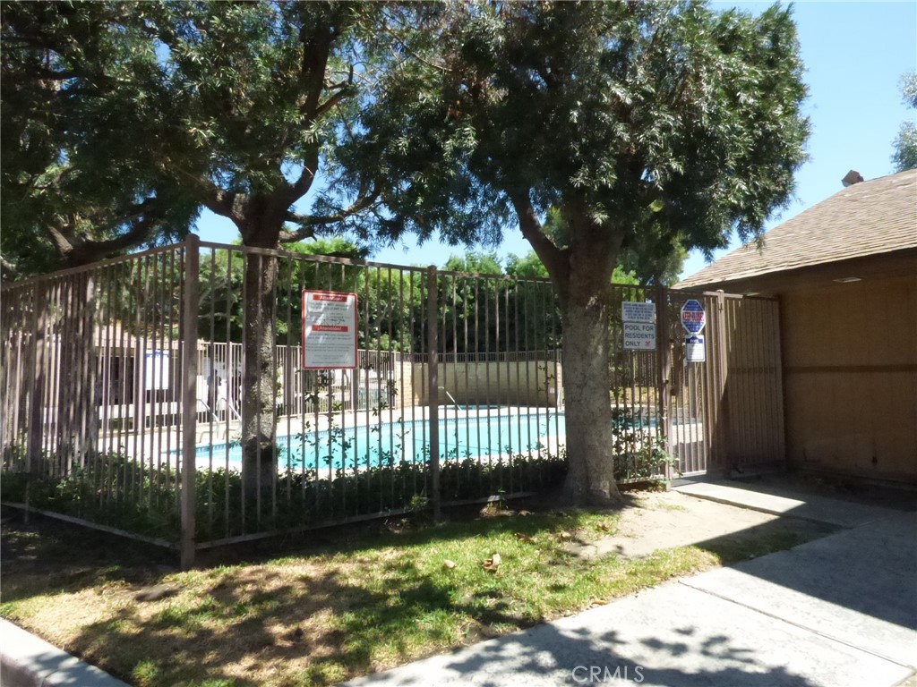 12828 Ramona Boulevard 112 Property Photo 10