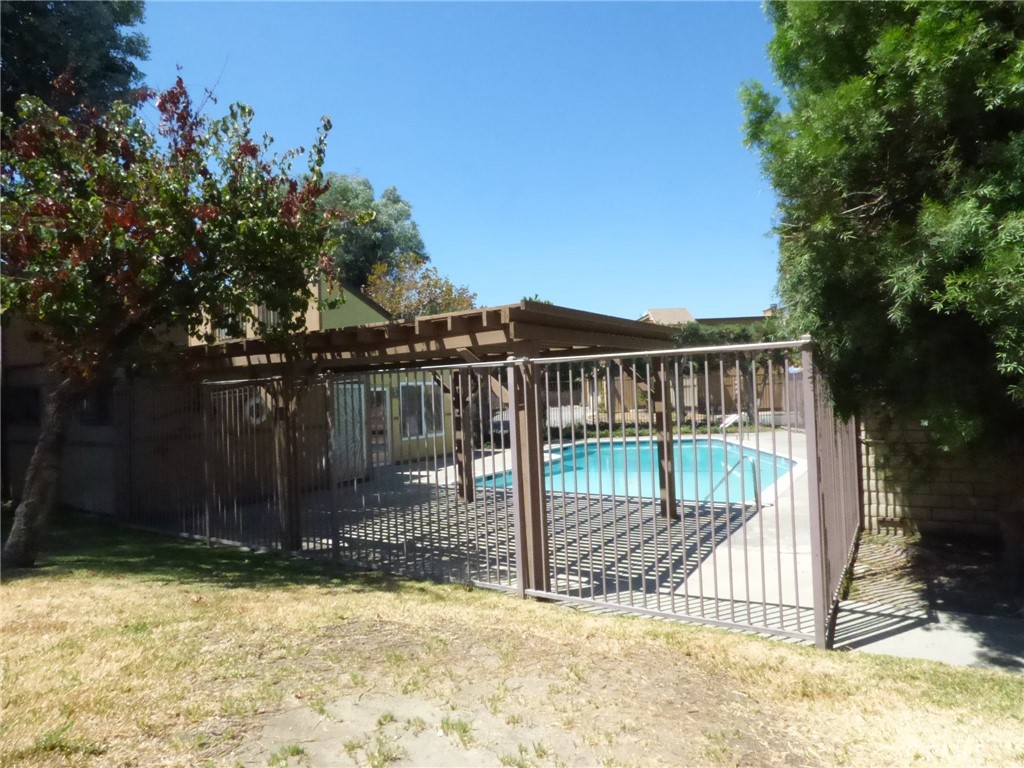 12828 Ramona Boulevard 112 Property Photo 11